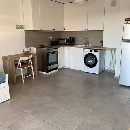 Appartement Rdc Avec Parking Prive La Fare-les-Oliviers Exterior foto